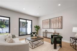Picture of 812 Montana Street, Orlando, FL 32803