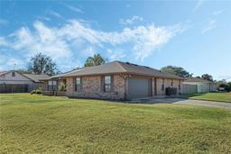 Picture of 2133 E Parkton Drive, Deltona, FL 32725