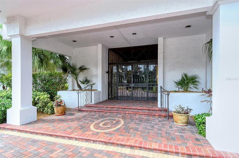 Picture of 4545 Gulf Of Mexico Drive Unit 408, Longboat Key FL 34228
