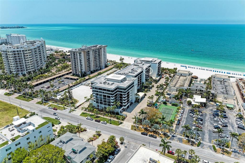 Picture of 1102 Benjamin Franklin Drive Unit 407, Sarasota, FL 34236