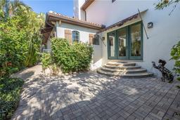Picture of 158 Ramon Way Ne, St Petersburg, FL 33704