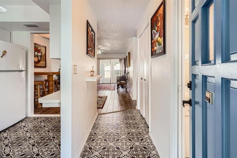 Picture of 665 Park Circle Unit 58, Bradenton FL 34207