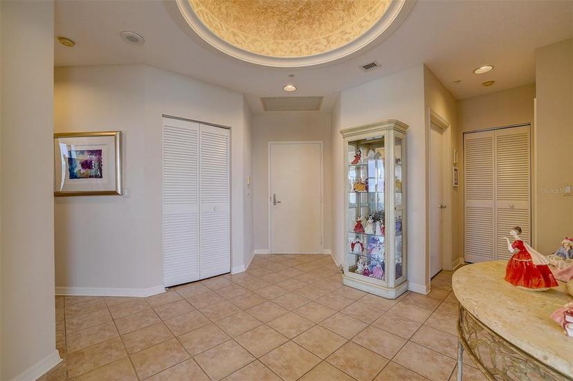 Picture of 1800 Benjamin Franklin Drive Unit Aph02, Sarasota FL 34236