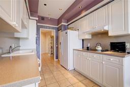 Picture of 1800 Benjamin Franklin Drive Unit Aph02, Sarasota, FL 34236