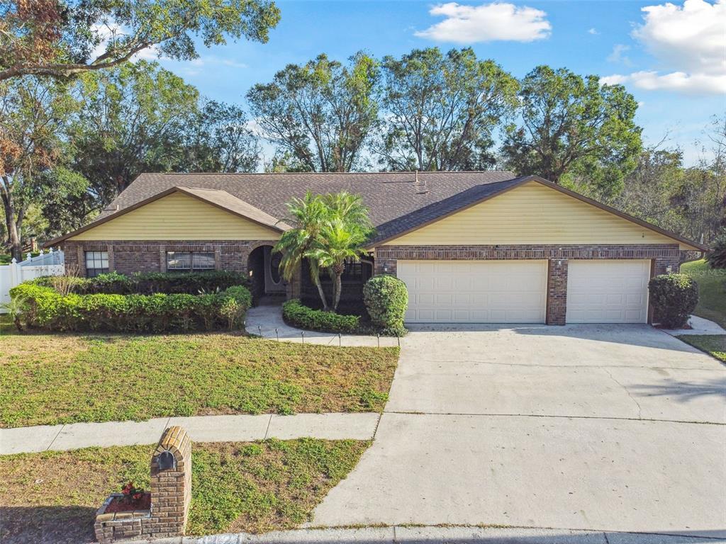 Picture of 1121 Belladonna Drive, Brandon, FL 33510