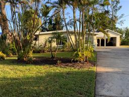 Picture of 703 32Nd Street Court E, Bradenton, FL 34208