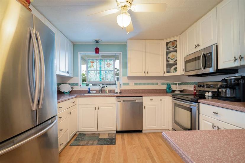 Picture of 34 S Easter Island Circle, Englewood FL 34223