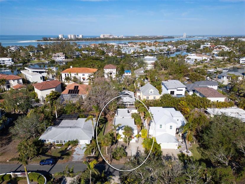 Picture of 4189 Roberts Point Circle, Sarasota FL 34242