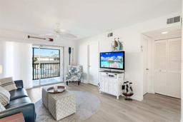 Picture of 16881 Davis Road Unit 624, Fort Myers, FL 33908