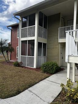 Picture of 806 Lake Haven Square Unit 105, Brandon, FL 33511
