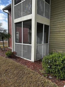 Picture of 806 Lake Haven Square Unit 105, Brandon, FL 33511
