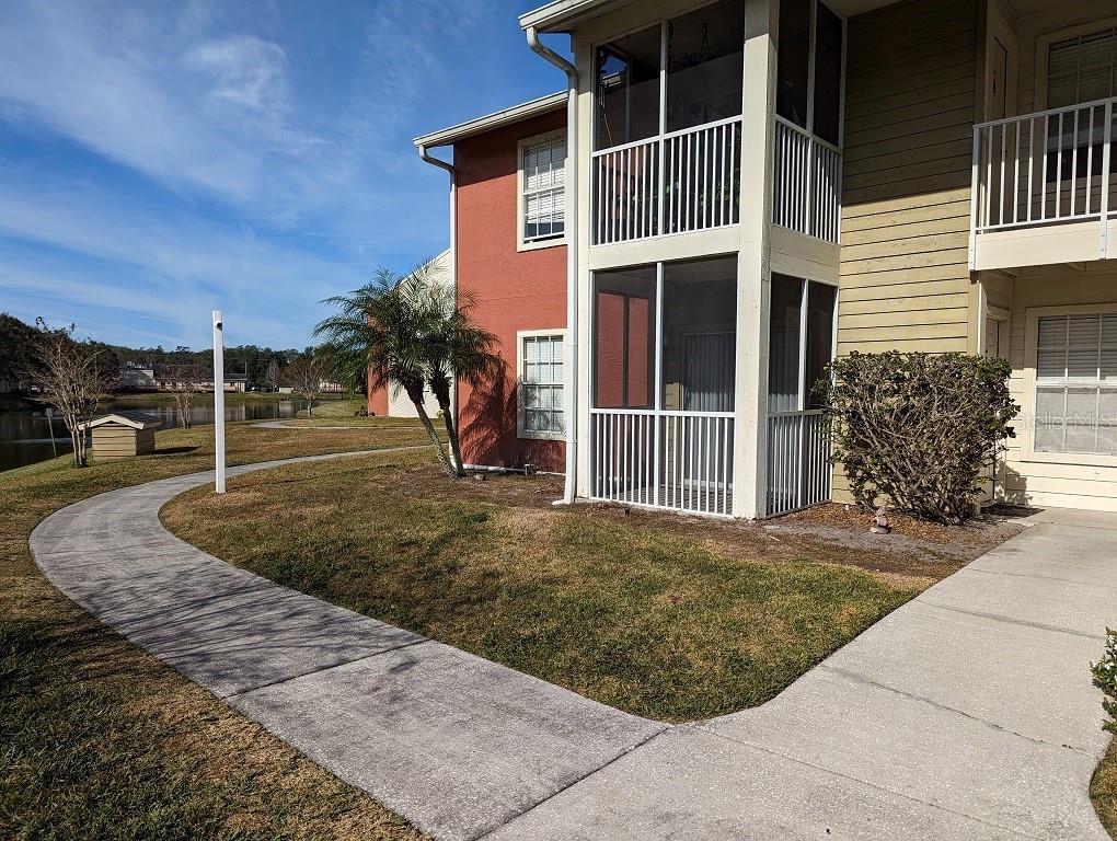 Picture of 806 Lake Haven Square Unit 105, Brandon, FL 33511