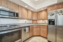 Picture of 5220 Brittany Drive S Unit 610, St Petersburg, FL 33715