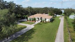 Picture of 2638 E Knights Griffin Rd Road, Plant City, FL 33565