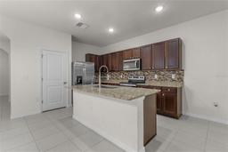 Picture of 2909 Beluga Bay Drive, Odessa, FL 33556