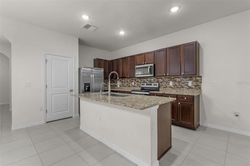 Picture of 2909 Beluga Bay Drive, Odessa FL 33556