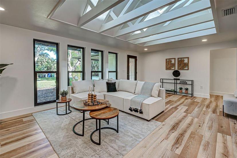 Picture of 1155 Forest Drive, Englewood FL 34223