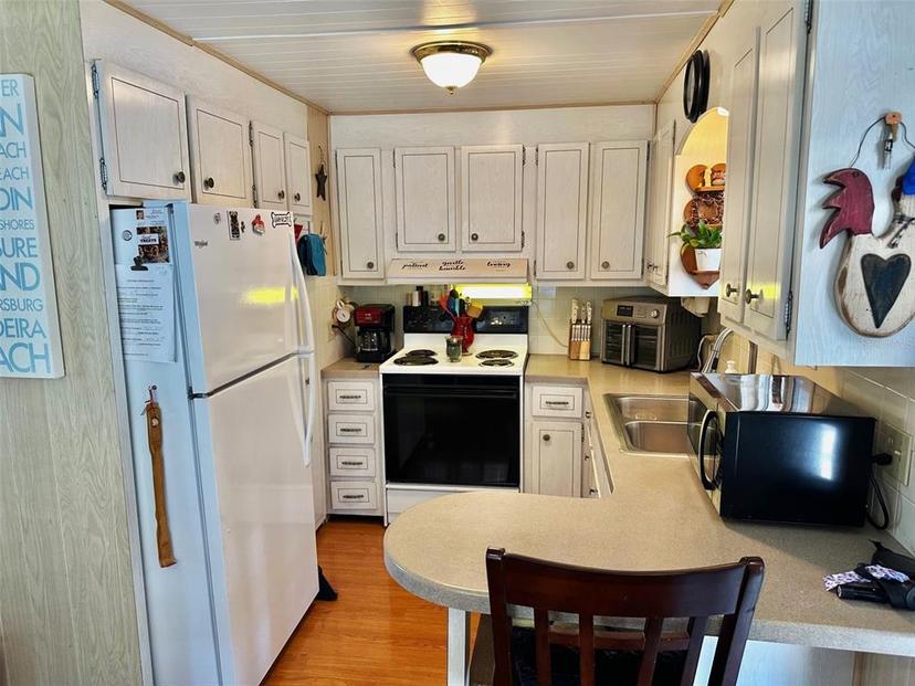 Picture of 11075 102Nd Street N Unit 162, Largo FL 33773