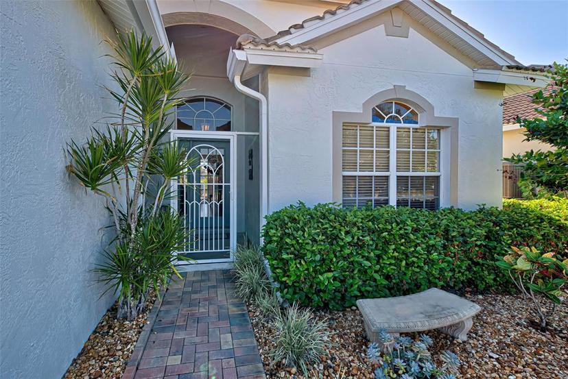 Picture of 816 Derbyshire Drive, Venice FL 34285