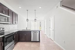 Picture of 31386 Amberview Bend, Wesley Chapel, FL 33545