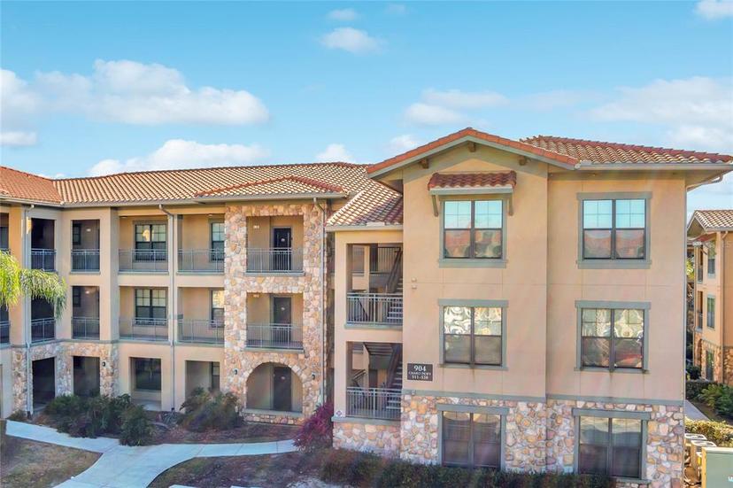 Picture of 904 Charo Parkway Unit 536, Davenport FL 33897