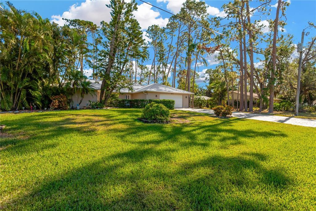 Picture of 2031 E Leewynn Drive, Sarasota, FL 34240
