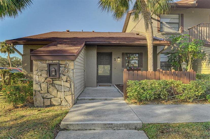 Picture of 927 Capri Isles Boulevard Unit 5, Venice FL 34292