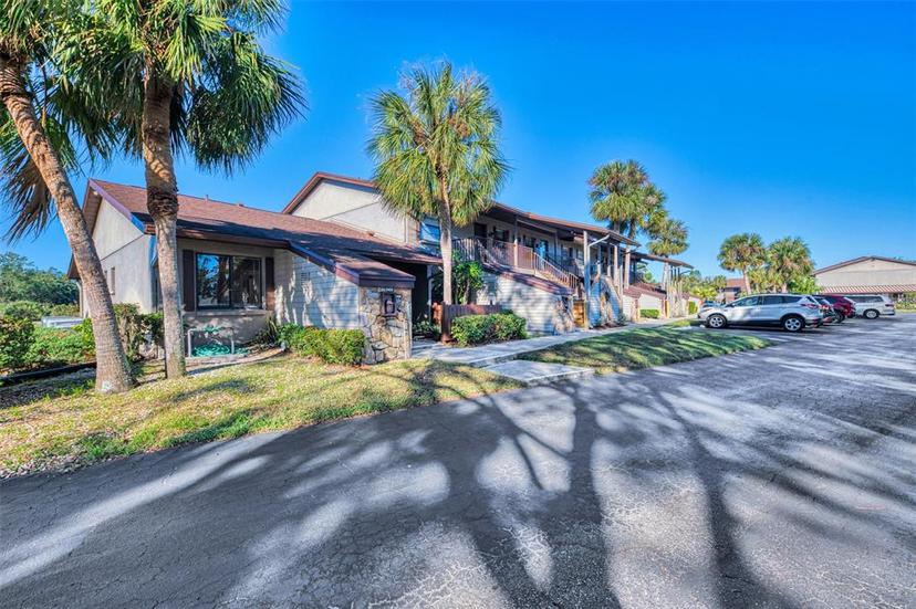 Picture of 927 Capri Isles Boulevard Unit 5, Venice FL 34292