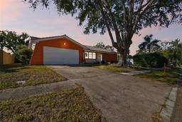 Picture of 465 Meadowlark Lane, Palm Harbor, FL 34683