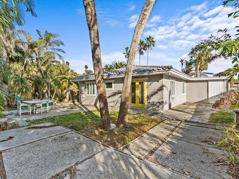 Picture of 35 Juniper Way, Clearwater Beach FL 33767