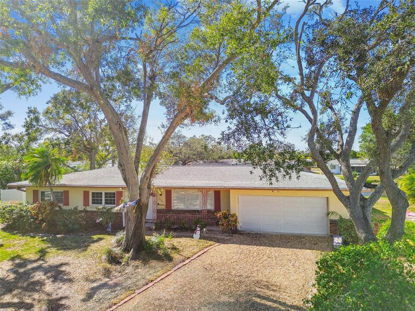 Picture of 4780 Butterfly Place Ne, St Petersburg FL 33703