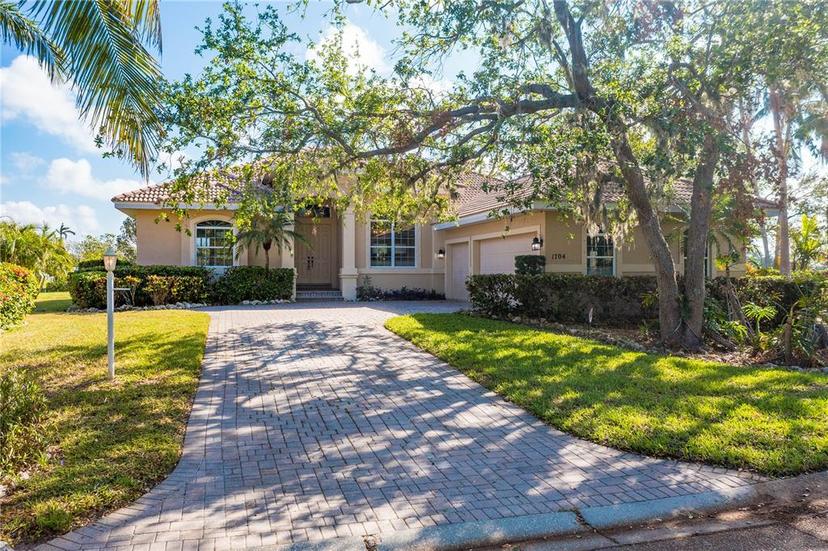 Picture of 1704 Amberwynd Circle W, Palmetto FL 34221
