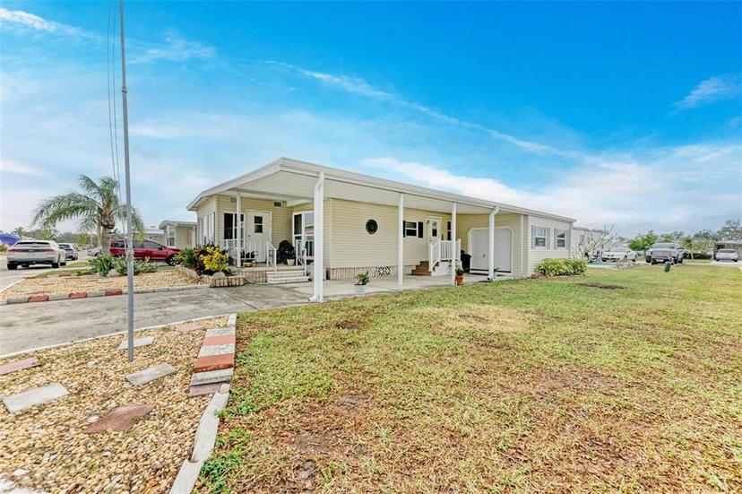 Picture of 5619 Bayshore Road Unit 365, Palmetto FL 34221