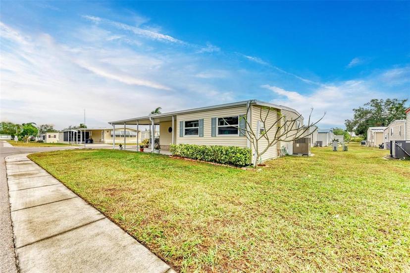 Picture of 5619 Bayshore Road Unit 365, Palmetto FL 34221