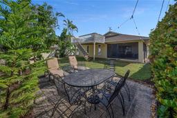 Picture of 639 110Th Avenue N, Naples, FL 34108