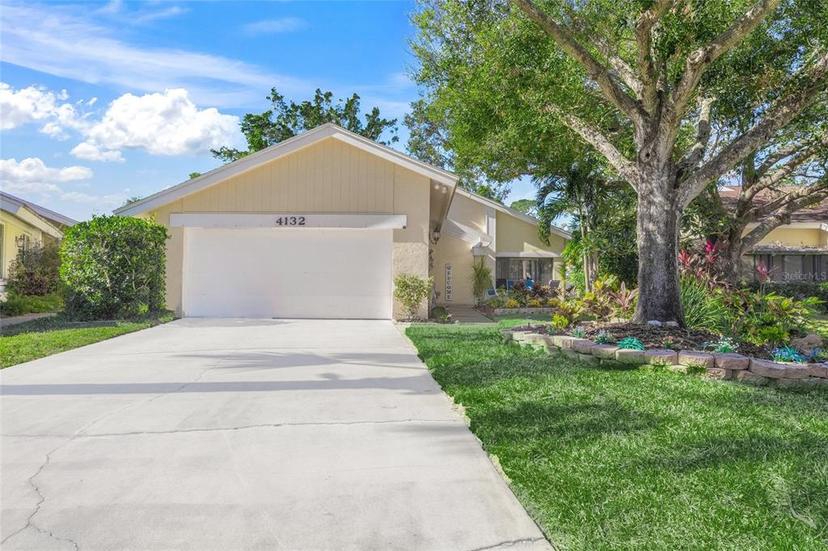 Picture of 4132 Carriage Circle Unit 12, Sarasota FL 34241