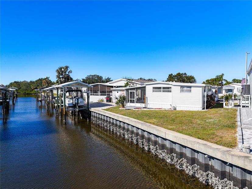 Picture of 162 S Saint Thomas Circle, Apollo Beach FL 33572