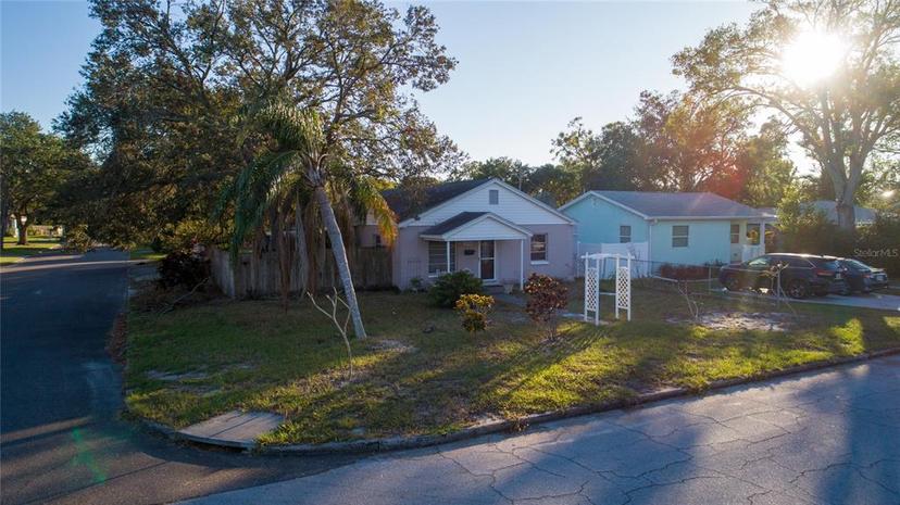 Picture of 4700 18Th Avenue N, St Petersburg FL 33713