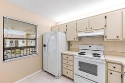 Picture of 9275 Lake Park Drive Unit 204, Fort Myers, FL 33919