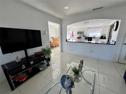 Picture of 712 Gateway Lane, Tampa, FL 33613