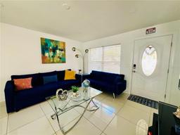 Picture of 712 Gateway Lane, Tampa, FL 33613