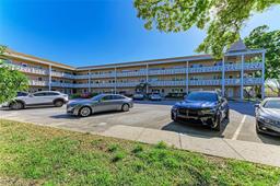Picture of 2435 Sumatran Way Unit 35, Clearwater, FL 33763