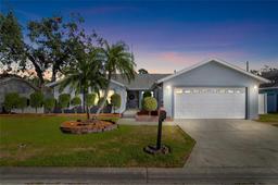 Picture of 8747 Glen Lakes Boulevard N, St Petersburg, FL 33702