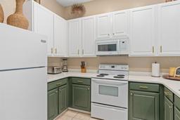 Picture of 108 Paradise Parade Unit 23, Davenport, FL 33897
