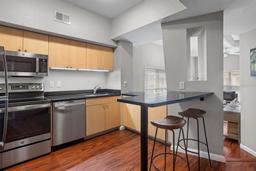 Picture of 2440 W Horatio Street Unit 1030, Tampa, FL 33609