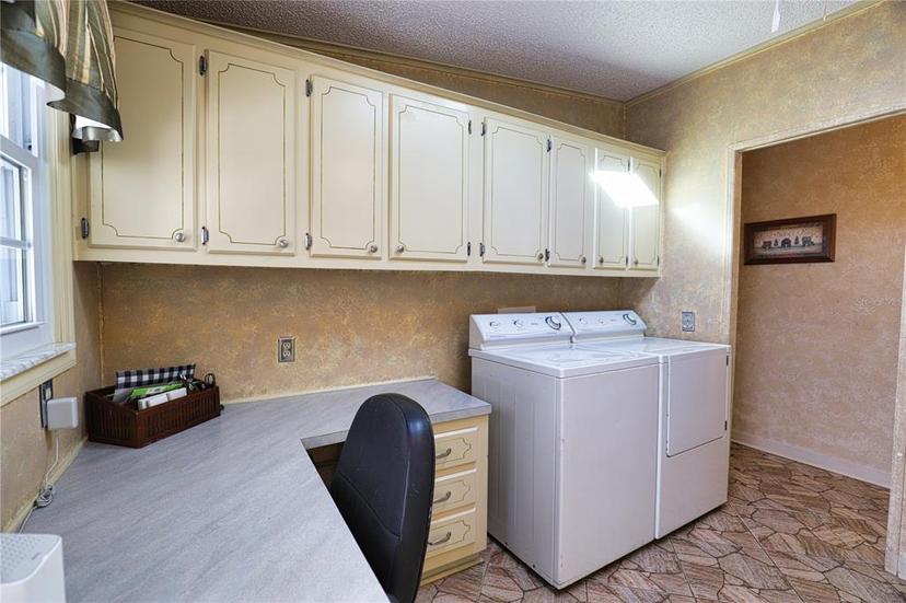 Picture of 725 Iglesia Drive, North Port FL 34287