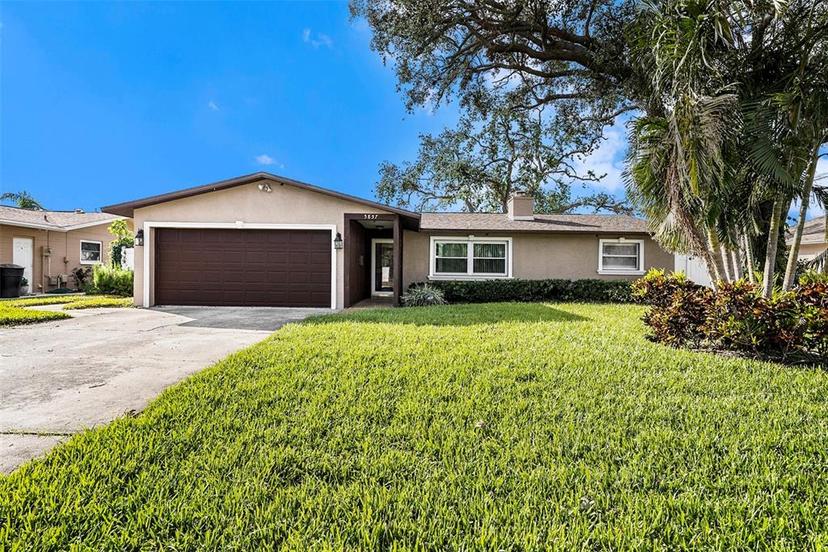 Picture of 5857 25Th Street S, St Petersburg FL 33712