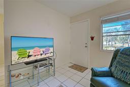 Picture of 537 Manatee Court Unit 204, Venice, FL 34285