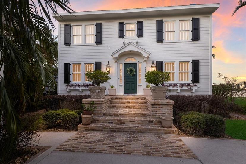 Picture of 4110 Riverview Boulevard, Bradenton FL 34209