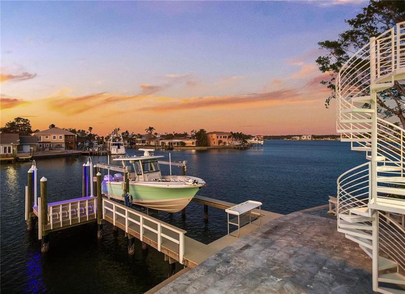 Picture of 17410 1St Street E, Redington Shores FL 33708